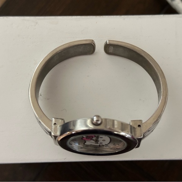 Vintage Hello Kitty Watch - Picture 7 of 10